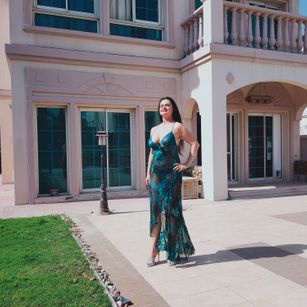 Model - Dominatrix Dinah ass