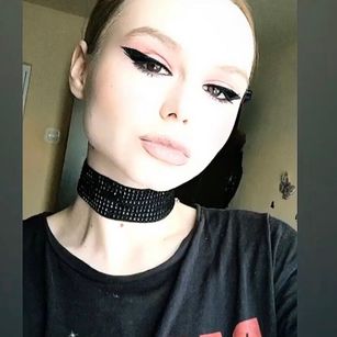 Model - TaylorNoir Hot