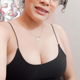 Model - kamillwebb bigboobs