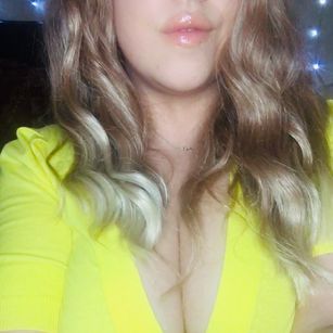 Model - xStellaBlue bigtits