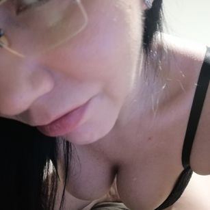 Model - Giselle milf