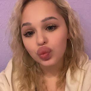 Model - Nizalia Shakirova striptease