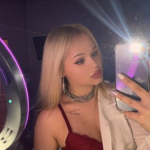 Model - Nizalia Shakirova masturbation