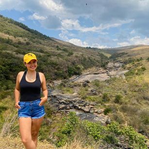 Model - Karen Liliana Quintero Duarte cum