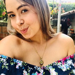 Model - Karen Liliana Quintero Duarte nalgadas