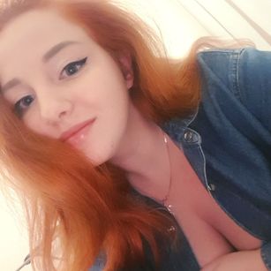 Model - MakinQCake flirt