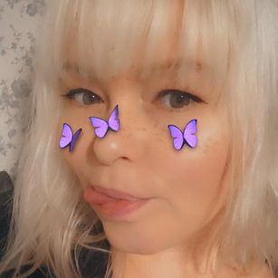 Model - BlondeDesires cuckold