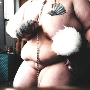 Model - KittenNibby bigboobs