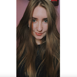 Model - CuteDevil lips