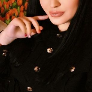 Model - Iren777 striptease