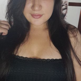 Model - Trish Kelly Chubby