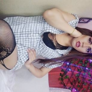 Model - Antonella Valbierys bigcock