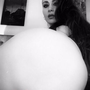 Model - Miss Tina Hazel sexy