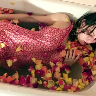 Model - SeaMaiden kinky