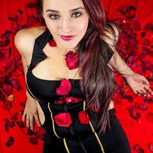 Model - Sandy Rose bigboobs