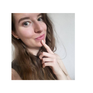 Model - MajaBee Regular