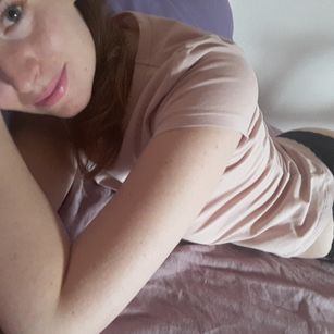 Model - MajaBee shaved