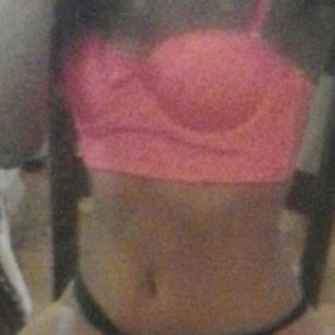 Model - Nisa Knight 4