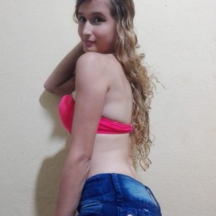 Model - Jhoselin garcia 18