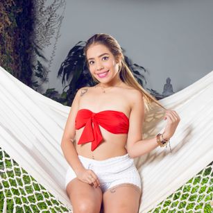 Model - Loren Janhet nylon