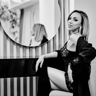 Model - Diana Smith joi