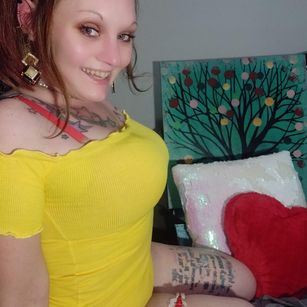 Model - Shannon Smokes anal