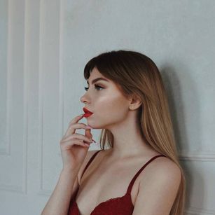 Model - Emily_Benson kind