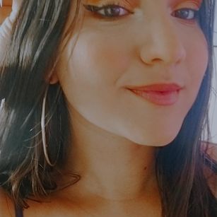 Model - Aria White novia