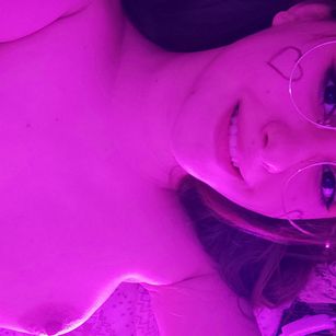 Model - Donttellurwife deepthroat