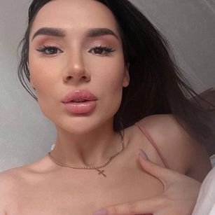 Model - Alice Baby cuckold