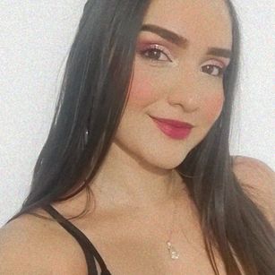 Model - Aria White foot