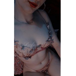 Model - Dafne Love naughty