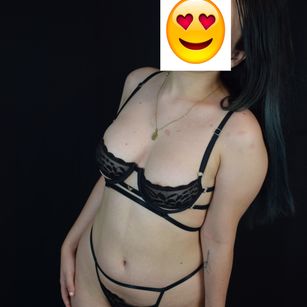 Model - RouseLoves couple