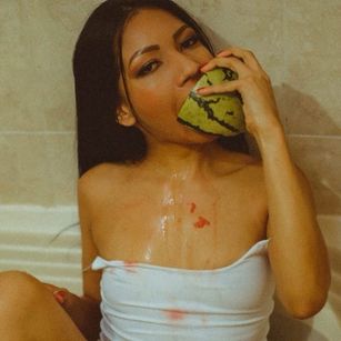 Model - Lupe Risse smalltitties