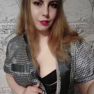 Model - SweetTora Hot