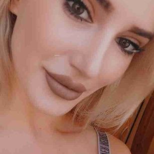 Model - JolieKitty feet