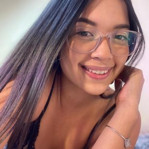 Model - Lexy Hall Hot