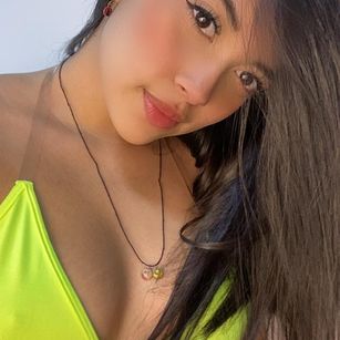 Model - Lexy Hall asshole