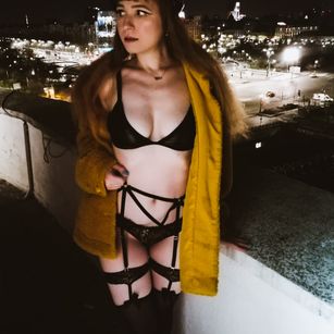 Model - Estelle domination