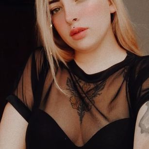 Model - ALLISON-COOL LOVENSE