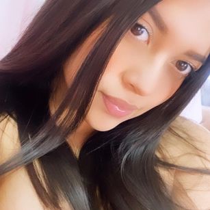 Model - Lexy Hall boobs