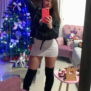 Model - Nathalie suck