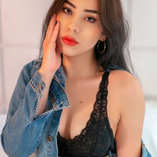 Model - Alyce Ross fetish