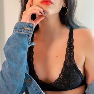 Model - Alyce Ross dildo