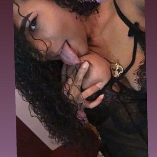 Model - Melii colombiana