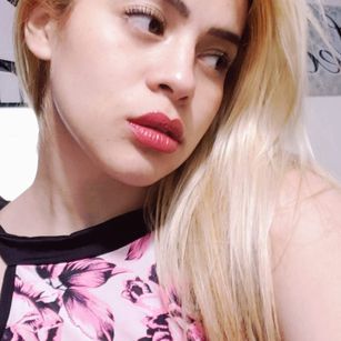 Model - Lauracolleman asstomouth