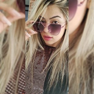 Model - Lauracolleman squirt