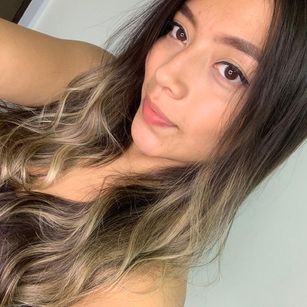 Model - Valeria-Smith legs