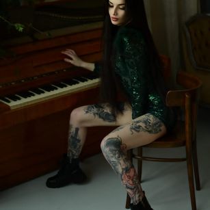 Model - Peggy Finch toys