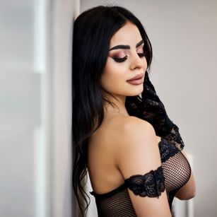 Model - TanyaRaven sexy